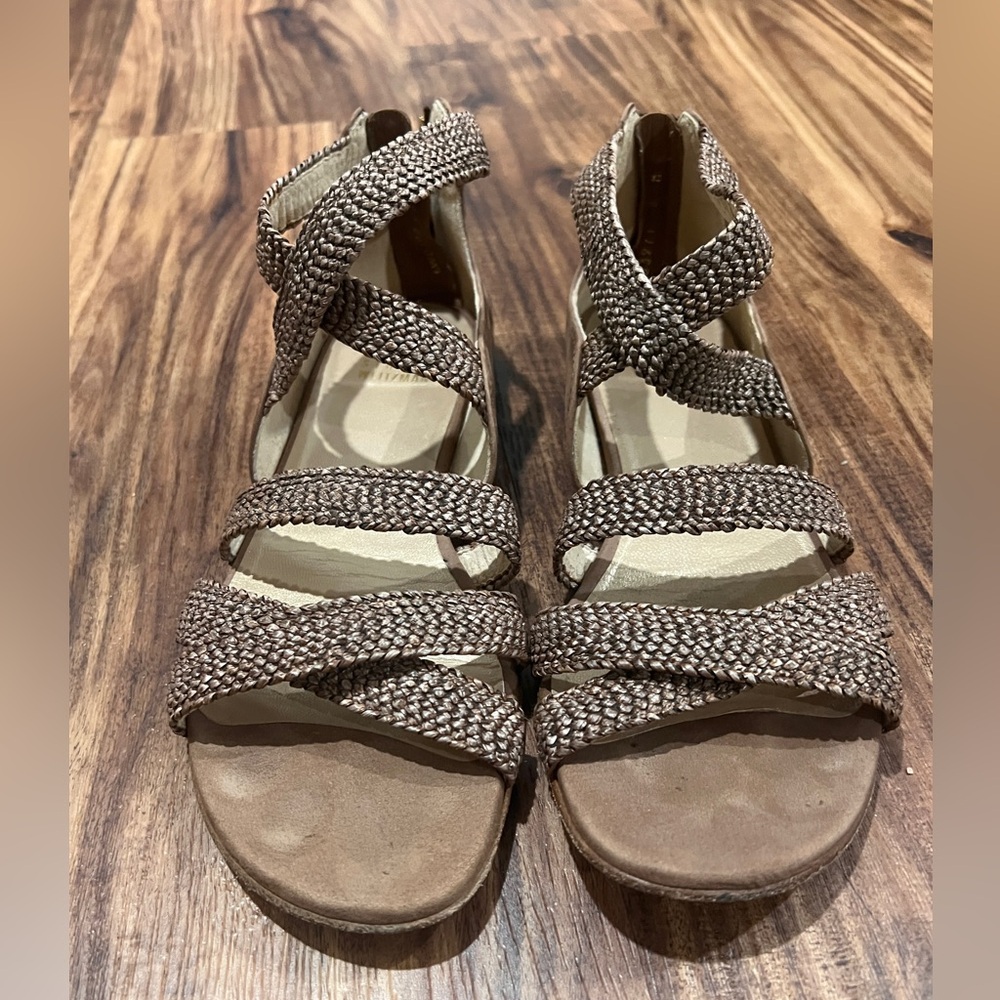Stuart Weitzman Textured Brown Sandals